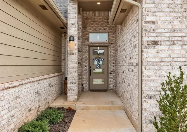 2nd image of 4712 Bermuda Dr, Mustang, OK 73064 | MLS# 1195148