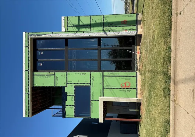 Photo 2 of Single family home for sale at 801 Nw 68th St, Oklahoma City, OK 73116 | MLS# 1195223 | Listing updated on 2026-02-17