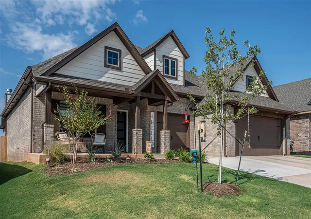 2nd image of 3225 Porter Dr, Edmond, OK 73012 | MLS# 1195321