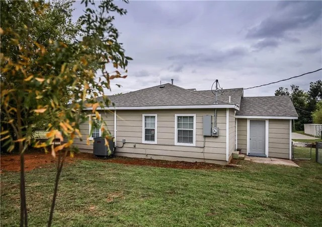 Homes for sale in Oklahoma City, OK | 1733 E Park Pl, Oklahoma City, OK 73117 | MLS# 1195411