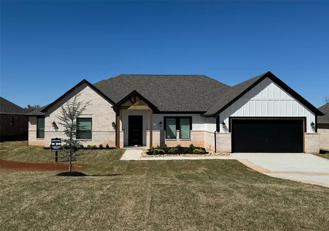 1st image of 2282 Summit Ct, Blanchard, OK 73010 | MLS# 1195470