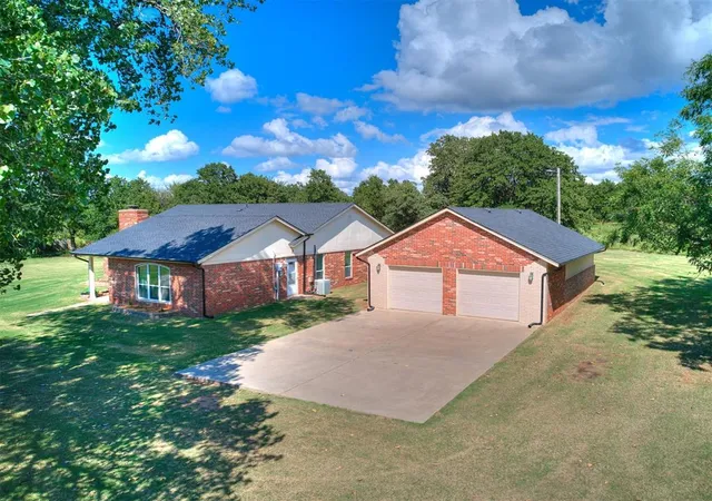 Photo 3 of Single Family Residence at 7600 N Post Rd, Spencer, OK 73084 | MLS# 1195598 | | Sold on 2026-01-02