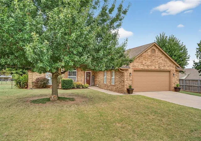 2nd image of 3567 Estate Dr, Norman, OK 73072 | MLS# 1195677