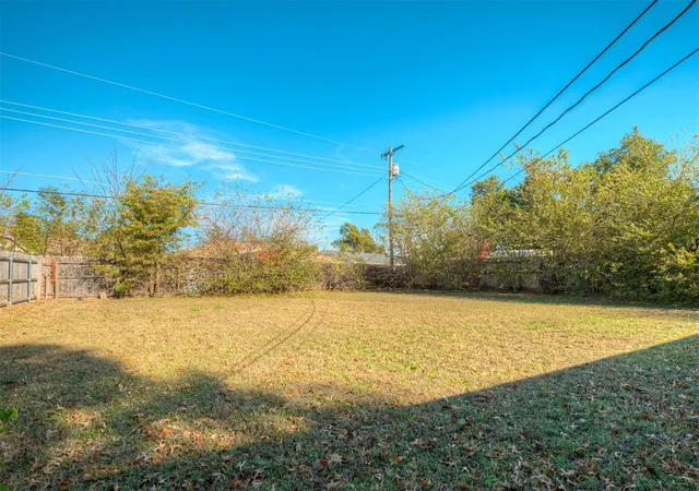 44th image of 1021 W Woodcrest Dr, Oklahoma City, OK 73110 | MLS# 1195854