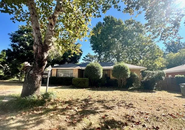 1st image of 8 Burk Way, Del City, OK 73115 | MLS# 1195856