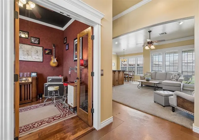 3rd image of 817 Tea Rose Dr, Yukon, OK 73099 | MLS# 1195939