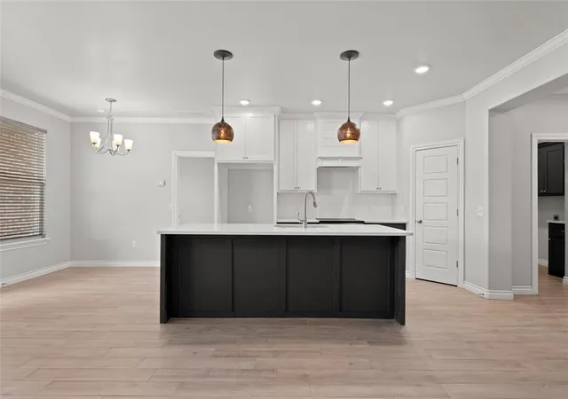 Photo 3 of Single Family Residence at 8008 Nw 161St Ter, Edmond, OK 73013 | MLS# 1195979 | | Sold on 2026-01-09