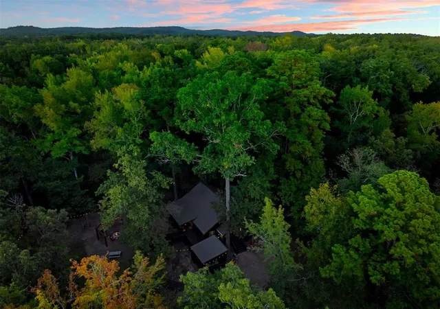 34th image of 141 Lost Oaks Trl, Broken Bow, OK 74728 | MLS# 1196097