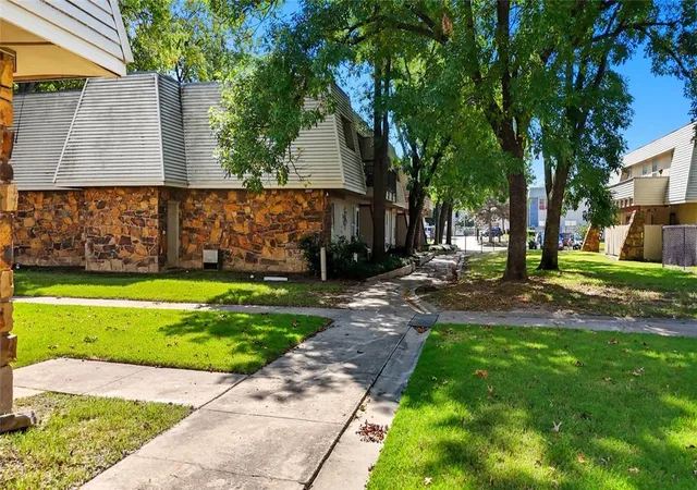 3rd image of 6604 S Zunis Ave #509, Tulsa, OK 74136 | MLS# 1196123