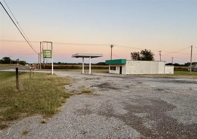 2nd image of 8380 State Hwy 39, Lexington, OK 73051 | MLS# 1196226