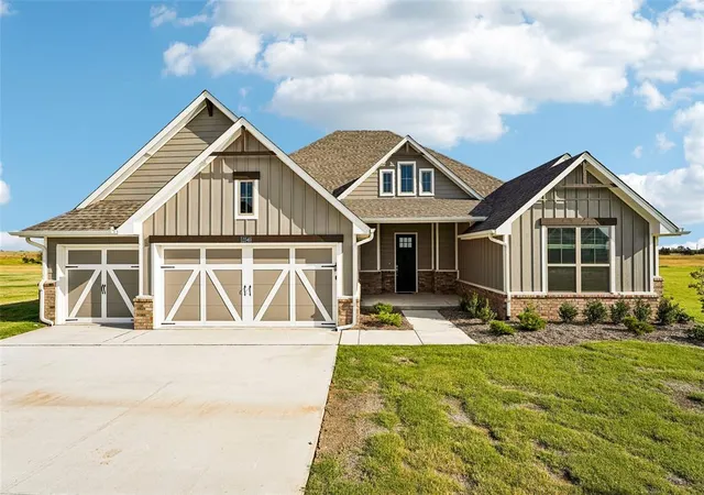Photo 2 of Single family home for sale at 12340 Alfalfa Ln, Cashion, OK 73044 | MLS# 1196310 | Listing updated on 2026-08-29