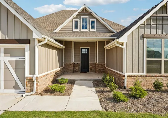 Photo 3 of Single family home for sale at 12340 Alfalfa Ln, Cashion, OK 73044 | MLS# 1196310 | Listing updated on 2026-08-29