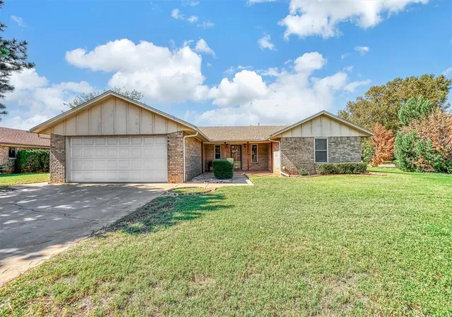 Photo 1 of Single family home for sale at 809 Canterbury Blvd, Altus, OK 73521 | MLS# 1196475 | Listing updated on 2025-10-23