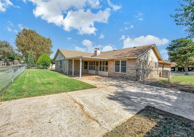 Photo 41 of Single family home for sale at 809 Canterbury Blvd, Altus, OK 73521 | MLS# 1196475 | Listing updated on 2025-10-23