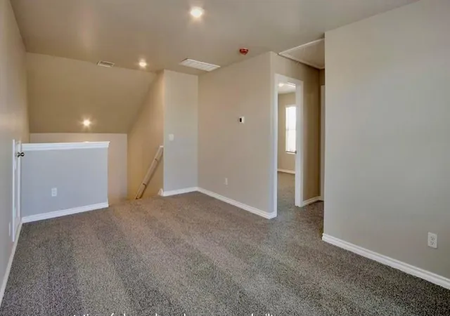 5th image of 2748 Alice Way, Yukon, OK 73099 | MLS# 1196507