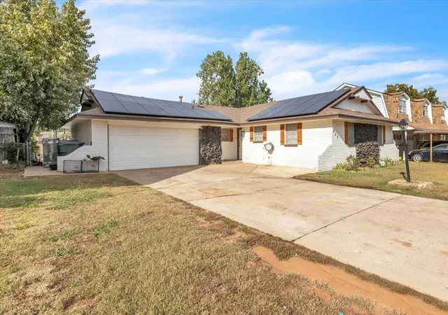 2nd image of 225 Randall Dr, Oklahoma City, OK 73110 | MLS# 1196546