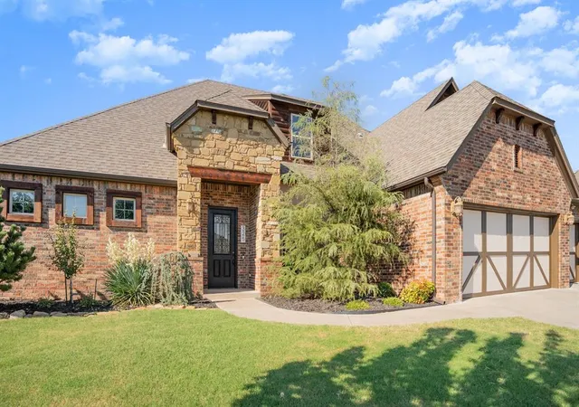 3rd image of 325 John Wedman Blvd, Yukon, OK 73099 | MLS# 1196682