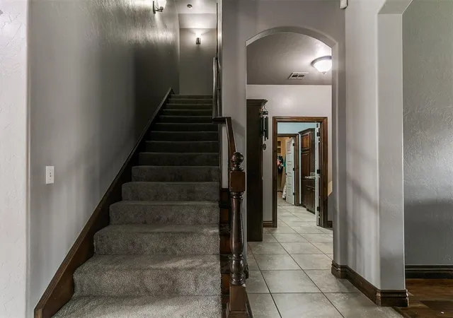 Photo 5 of Single Family Residence at 1808 Lago Dr, Oklahoma City, OK 73160 | MLS# 1196751 | | Sold on 2025-12-17