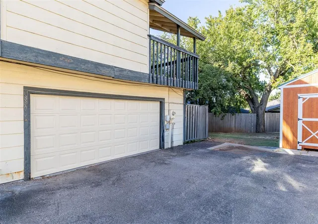 42nd image of 8806 N Rockwell Dr, Oklahoma City, OK 73132 | MLS# 1197083