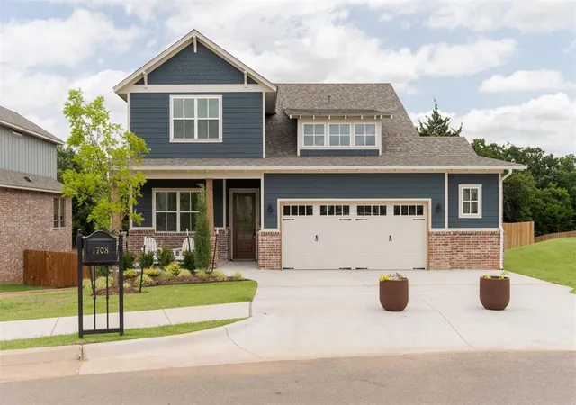 Photo 1 of Sale Pending at 1708 Parkwood Ave, Edmond, OK 73034 | MLS# 1197145 | Listing updated on 2026-07-19