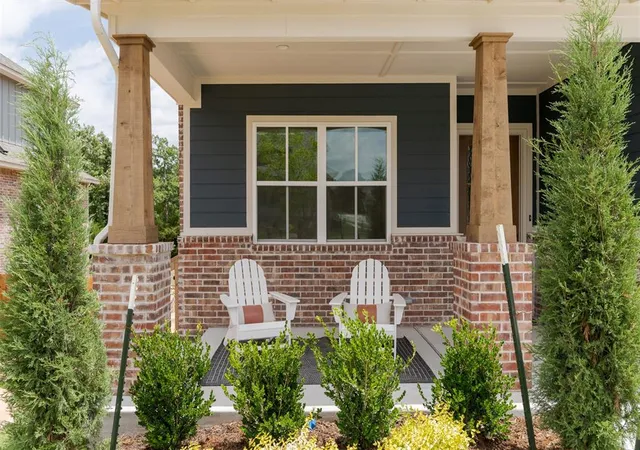 Photo 3 of Sale Pending at 1708 Parkwood Ave, Edmond, OK 73034 | MLS# 1197145 | Listing updated on 2026-07-19
