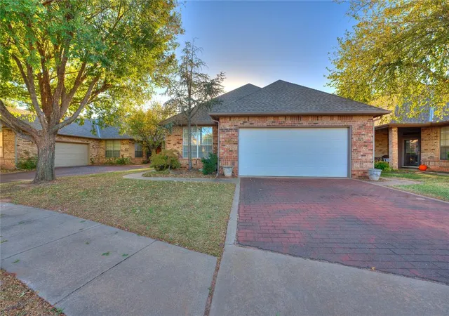 Photo 2 of Single family home for sale at 3941 Tamarac Ct, Edmond, OK 73003 | MLS# 1197219 | Listing updated on 2025-10-29