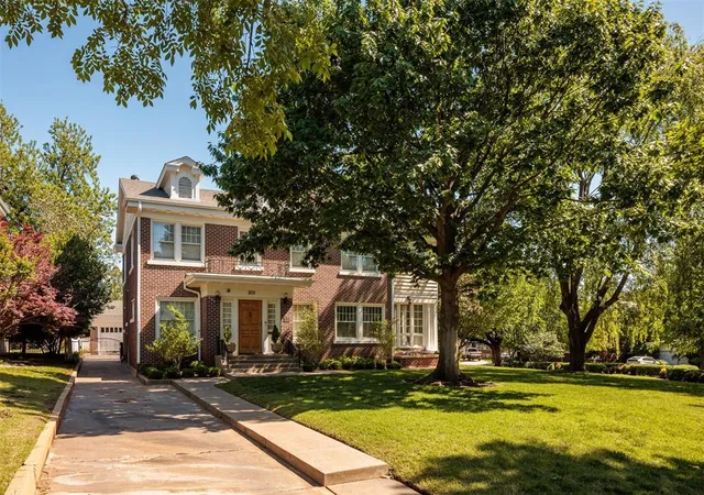 Photo 1 of Single family home for sale at 201 Nw 18th St, Oklahoma City, OK 73103 | MLS# 1197227 | Listing updated on 2025-10-29