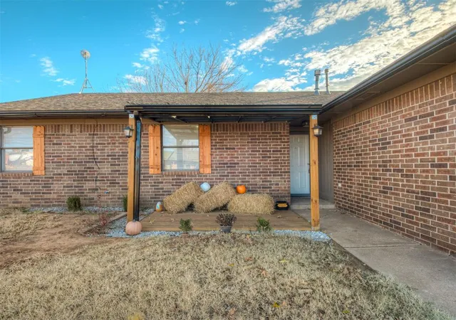 4th image of 2505 S 34Th St, Chickasha, OK 73018 | MLS# 1197246