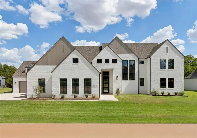 Photo 1 of Sale Pending at 30146 Horseman Aly, Norman, OK 73072 | MLS# 1197340 | Listing updated on 2026-09-18