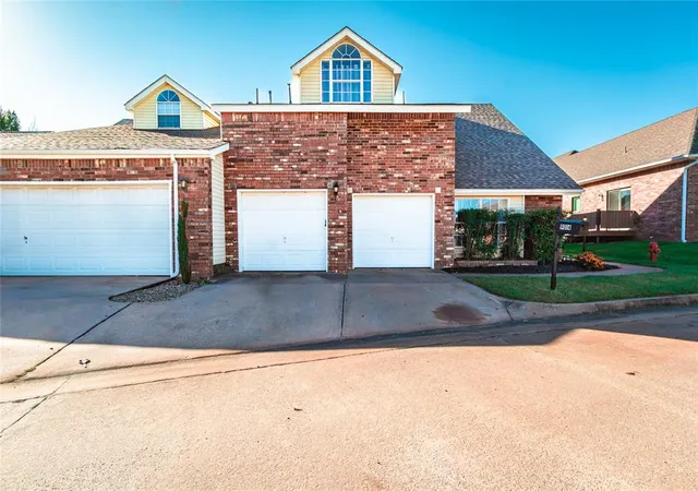 3rd image of 9014 N Timberview Dr, Oklahoma City, OK 73130 | MLS# 1197348