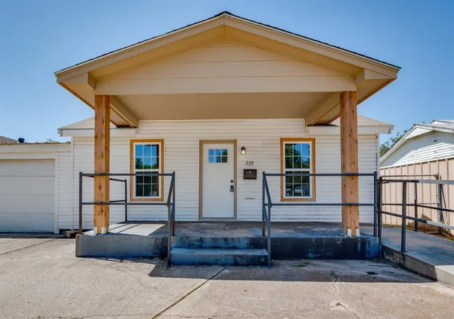 Photo 2 of Single family home for sale at 230 Se 50th St, Oklahoma City, OK 73129 | MLS# 1197523 | Listing updated on 2026-01-25