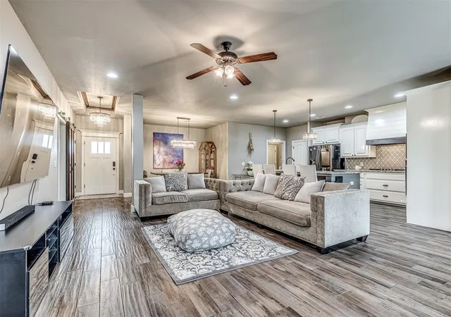 Photo 5 of Single family home for sale at 2713 Pebble Creek St, Moore, OK 73160 | MLS# 1197567 | Listing updated on 2026-02-04