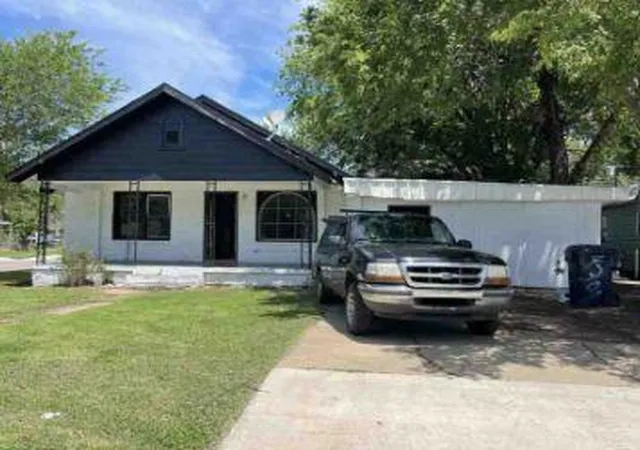 Homes for sale in Oklahoma, OK | 1245 Sw 26th St, Oklahoma, OK 73109 | MLS# 1197752
