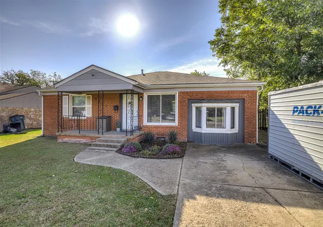 2nd image of 2912 W Fairfield Ave, Oklahoma City, OK 73116 | MLS# 1197797