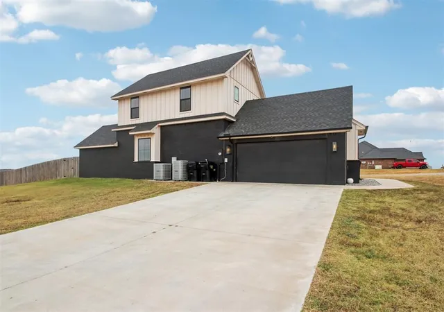 2nd image of 2288 County Road 1335, Blanchard, OK 73010 | MLS# 1197866