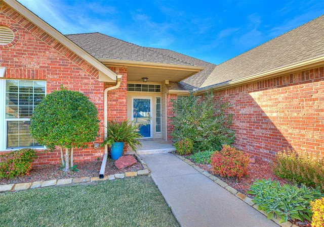4th image of 1602 Cedar Bend Ct, Shawnee, OK 74804 | MLS# 1197870