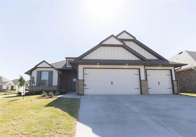 2nd image of 8732 Poppey Pl, Yukon, OK 73099 | MLS# 1197921