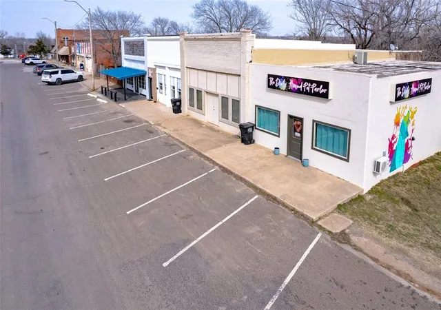 3rd image of 200 N Main St, Washington, OK 73093 | MLS# 1197970
