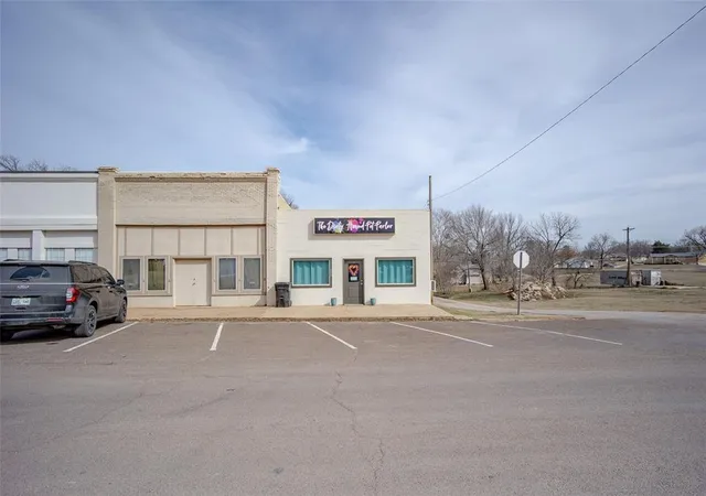 4th image of 200 N Main St, Washington, OK 73093 | MLS# 1197970