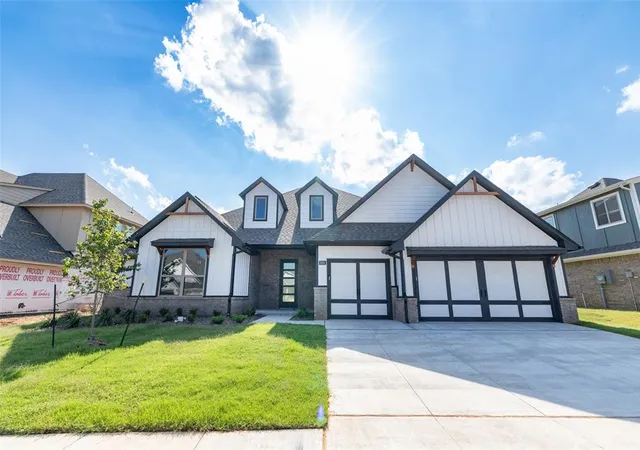 Photo 2 of Single family home for sale at 5601 Prickly Wild Way, Edmond, OK 73034 | MLS# 1198026 | Listing updated on 2026-08-28
