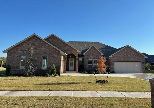 2nd image of 10000 Calypso Way, Yukon, OK 73099 | MLS# 1198063