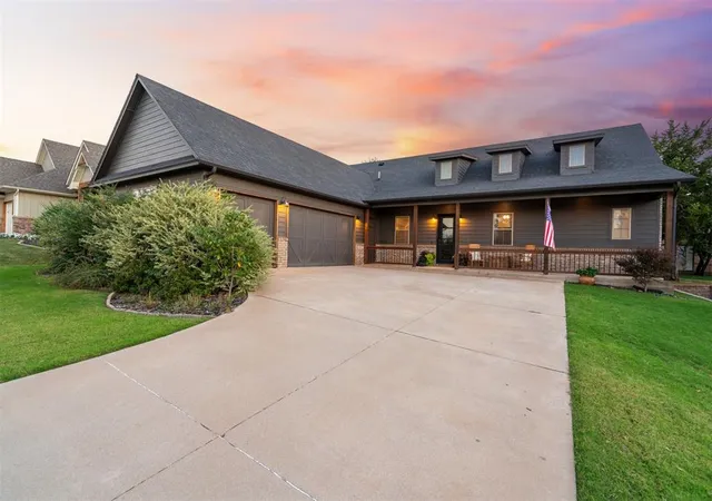 Single family home for sale at 8624 Snow Ct, Edmond, OK 73007 | MLS# 1198081 | Listing updated on 2025-12-27