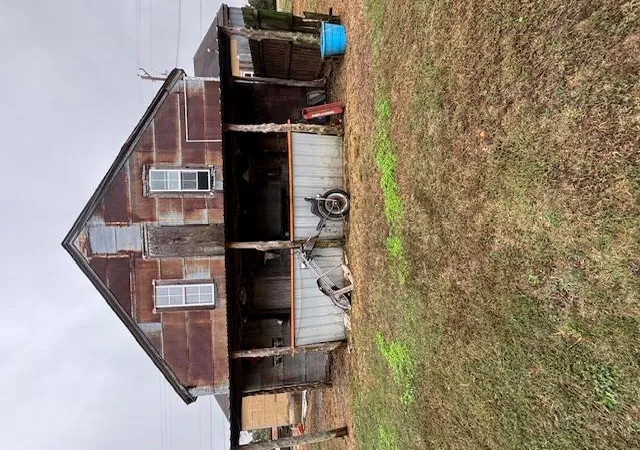 8th image of 1720 E Columbia St, Okemah, OK 74859 | MLS# 1198160