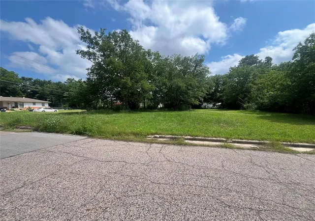 Photo 1 of Land for sale at 1119 E 11th Street, Shawnee, OK 74801 | MLS# 1198257 | Listing updated on 2025-12-30