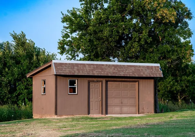 5th image of 304 E Remuda East St, Yukon, OK 73099 | MLS# 1198258