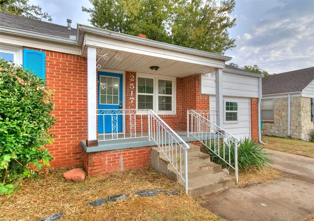 2nd image of 2517 Nw 38th St, Oklahoma City, OK 73112 | MLS# 1198277