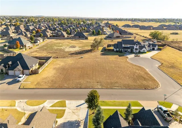 1st image of 2000 Clubhouse Dr, Weatherford, OK 73096 | MLS# 1199608