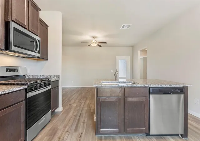 3rd image of 1912 Redwood Ln, El Reno, OK 73036 | MLS# 1199662