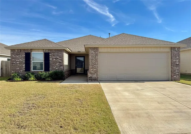 Photo 2 of Single family home for sale at 11808 Jude Way, Yukon, OK 73099 | MLS# 1199713 | Listing updated on 2025-11-18