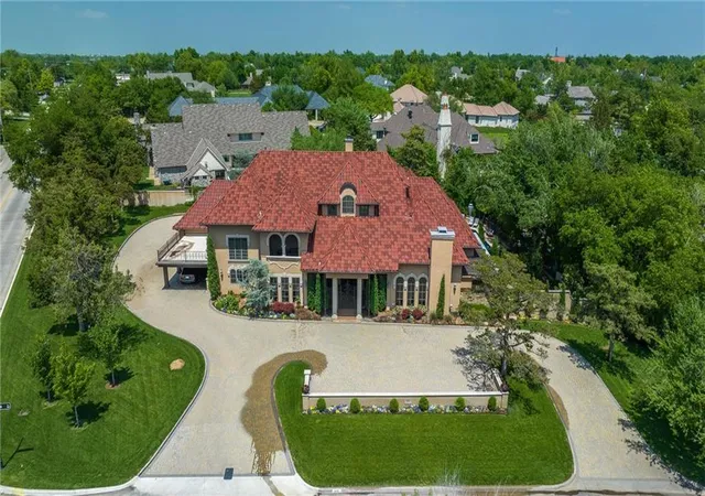 Photo 3 of Single family home for sale at 1611 Guilford Ln, Nichols Hills, OK 73120 | MLS# 1199846 | Listing updated on 2026-09-16